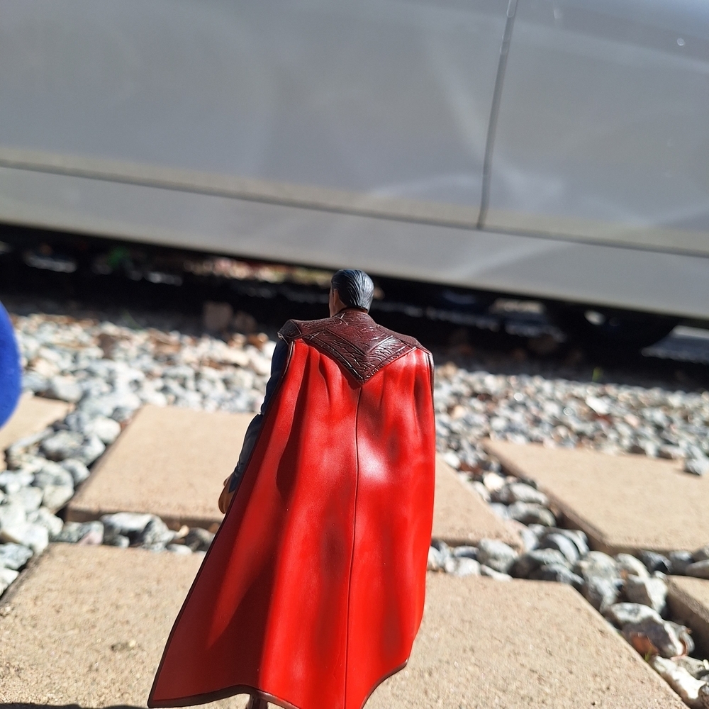 DC Comics Unlimitted Injustice Gods Among Us Action Figure Collectibe Superman - Picture 6 of 11